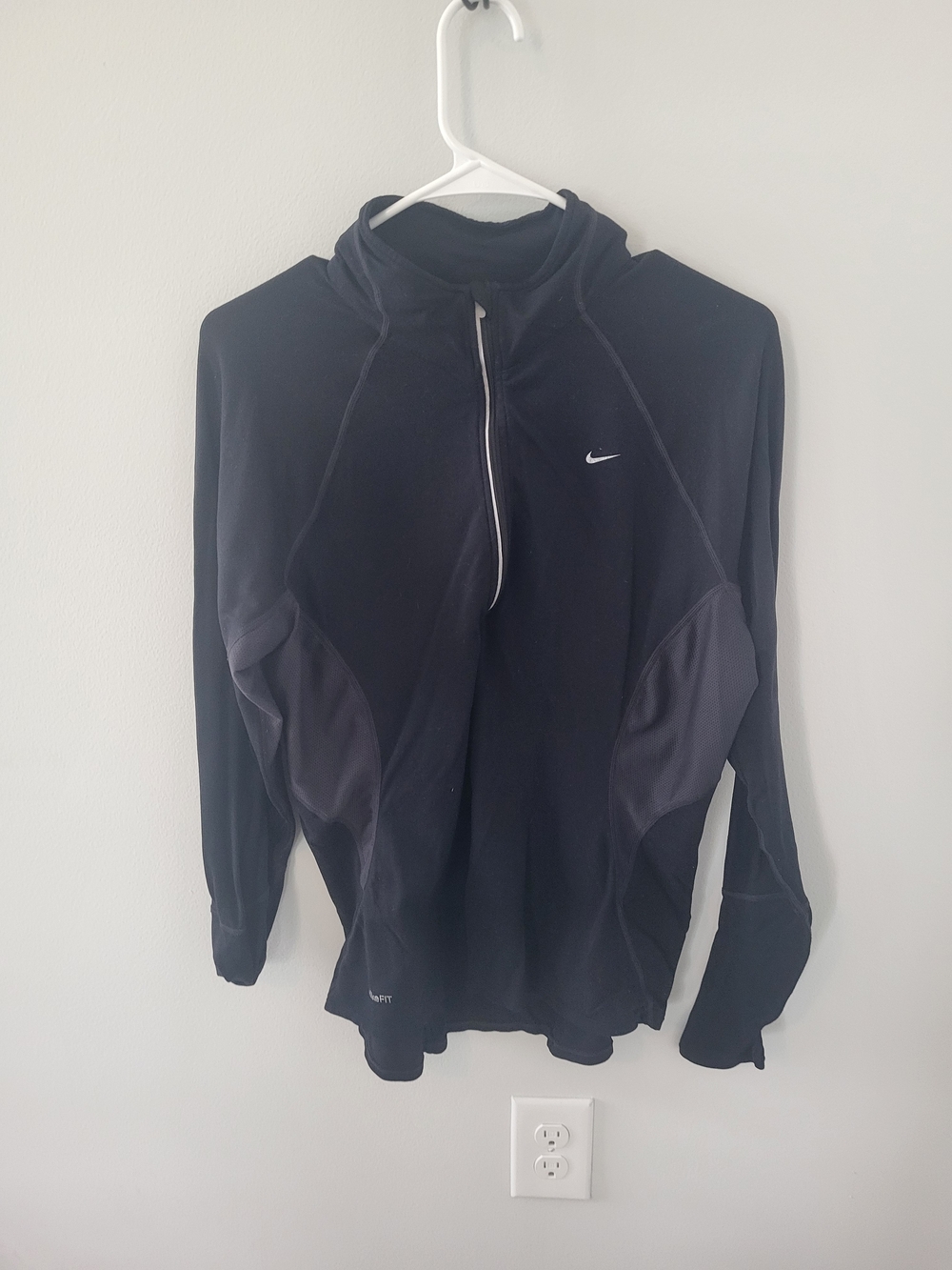 Nike Men's Black Lightweight Half-Zip Jacket